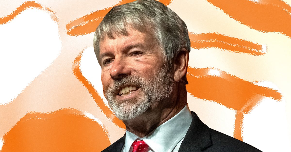 Bitcoin treasury Strategy posts $12.4b Q4 loss but Saylor tells investors not to panic – DL News