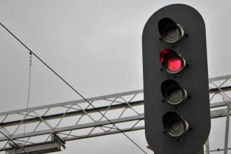 The bond market is flashing a clear signal on interest rates. Bitcoin bulls should take note