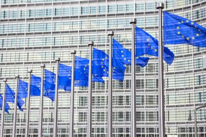 Scammers Pose as EU Regulators to Target Crypto Users Displaced by MiCA Deadline